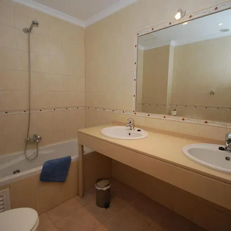 Luxurious Holiday In Algarve With Jacuzzi 奎特里拉